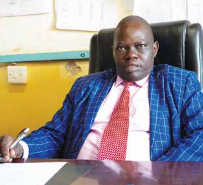 Mr. Isaac Seret, Senior Principal